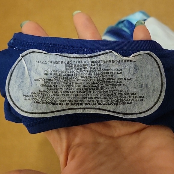 NWT: Disney Parks Womens Minnie Mouse Skirted Swimsuit - Picture 10 of 15